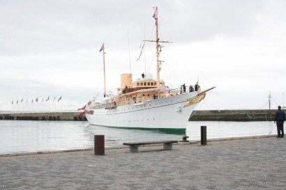 Kongeskibet Dannebrog anløber Helsingør